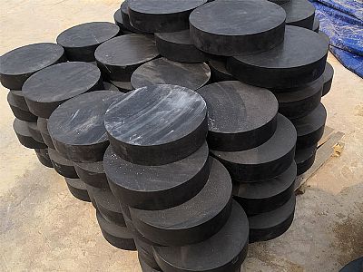 五华区板式橡胶支座由若干层橡胶片与薄钢板经加压硫化